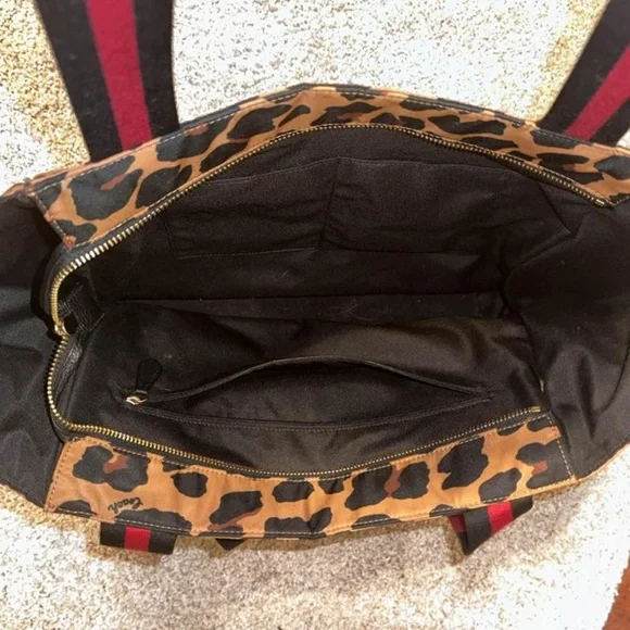 Coach hand bag - Picture 2 of 2